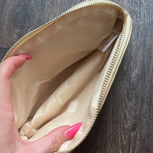 You’re Glowing Makeup Bag - Picture 3 of 3